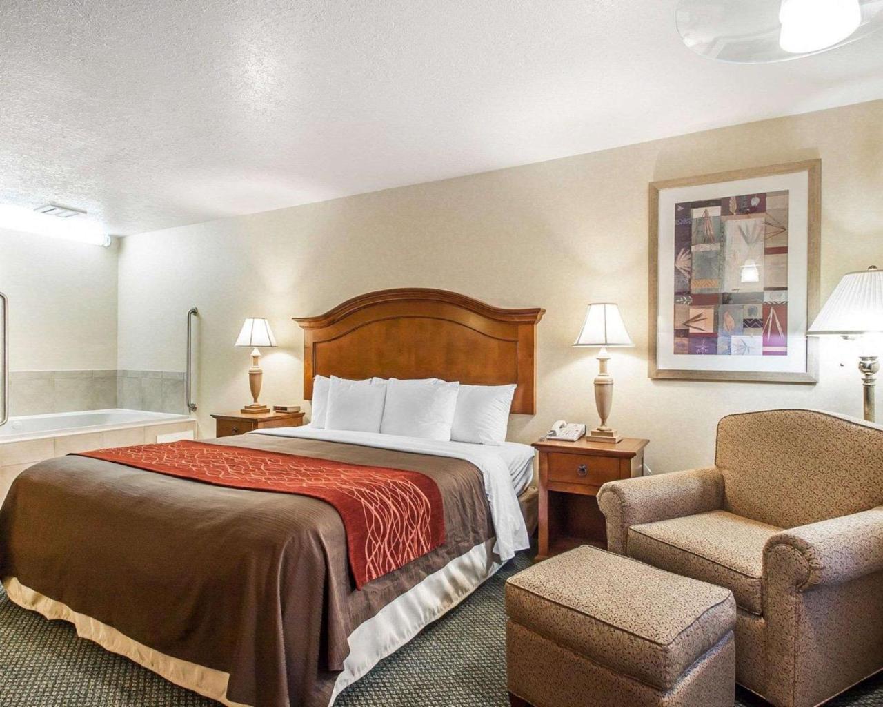 Comfort Inn Conference Center Hillsboro Eksteriør billede